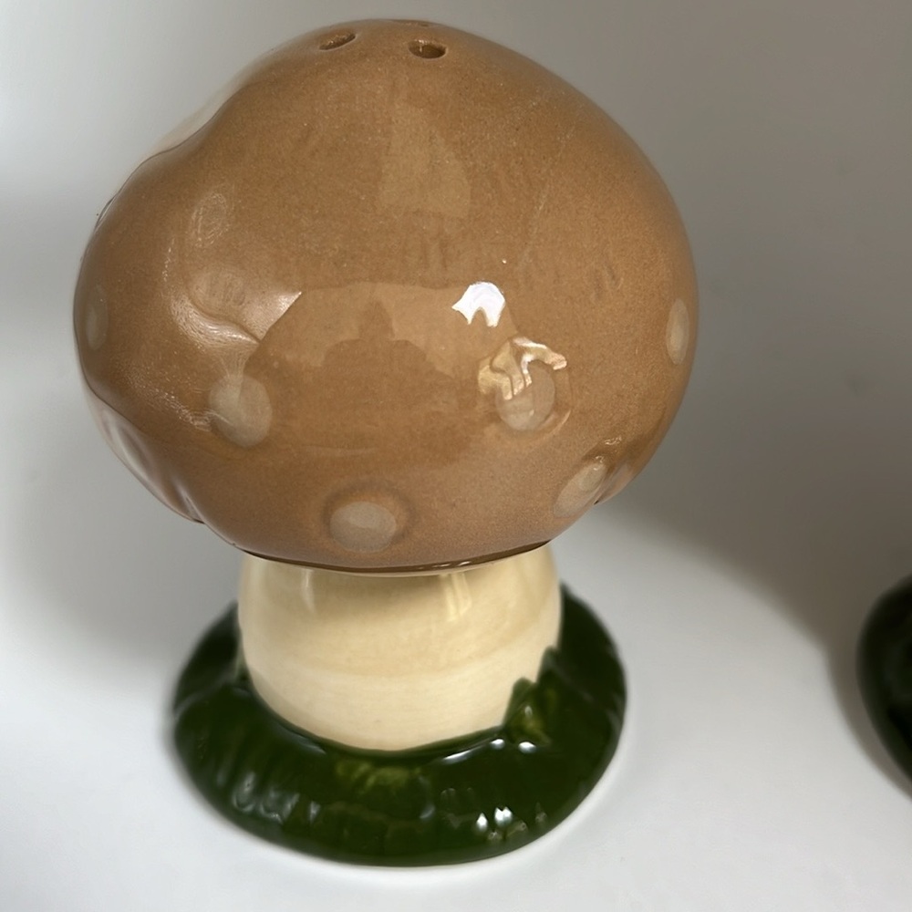 Mushroom Ceramic Salt and Pepper Shakers - Brown and Green - Picture 3 of 4